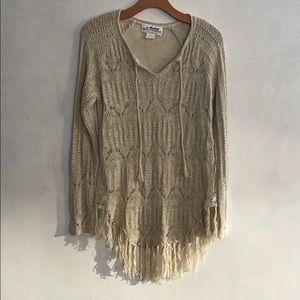 3 for $10 bundle sale! Vintage boho knit top with fringe